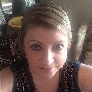 Meet your Posher, Melissa